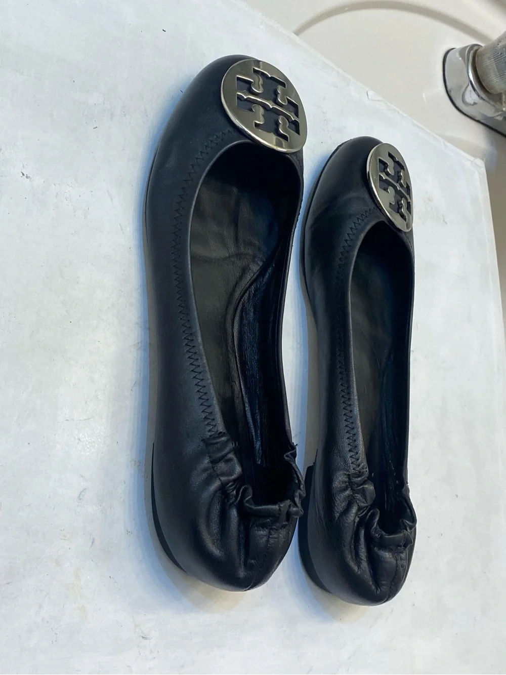 Tory Burch Reva flat size 8.5M good condition good bottom, clean interior